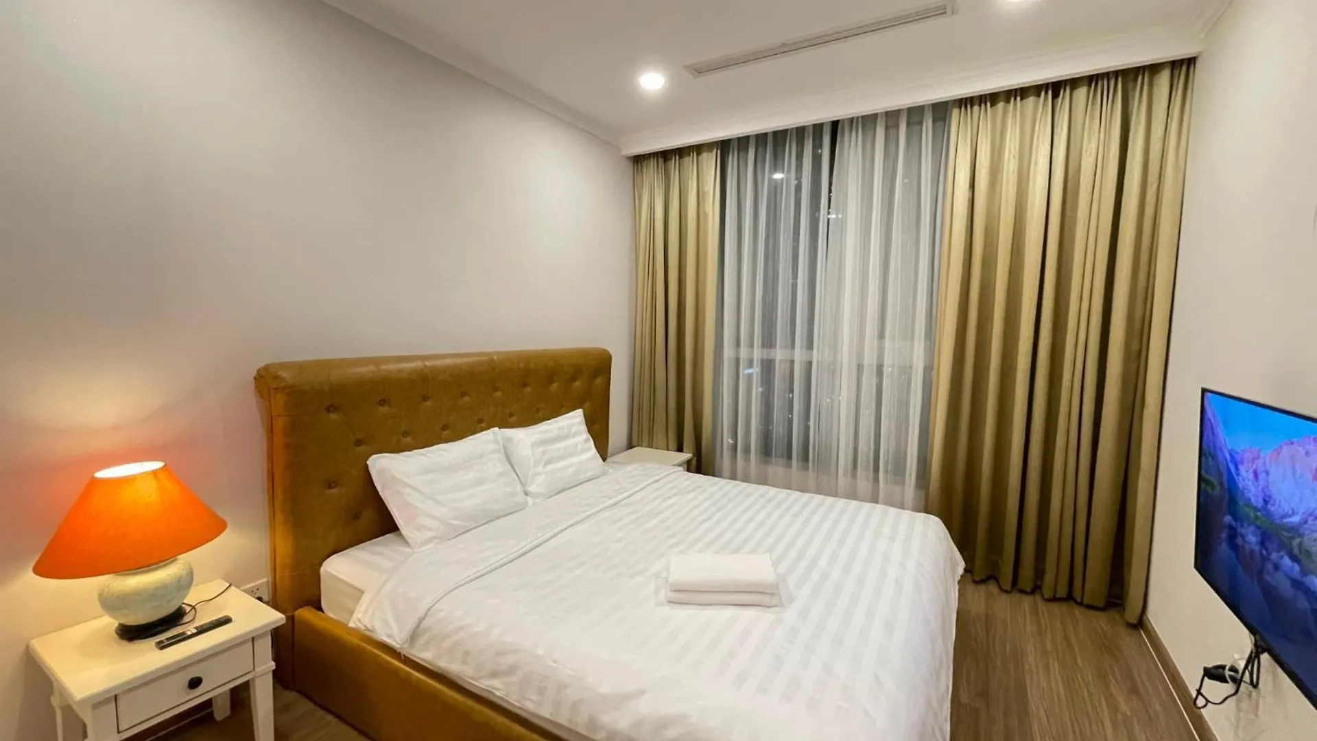Apartment Vinhomes Lux Stay Ho Chi Minh City