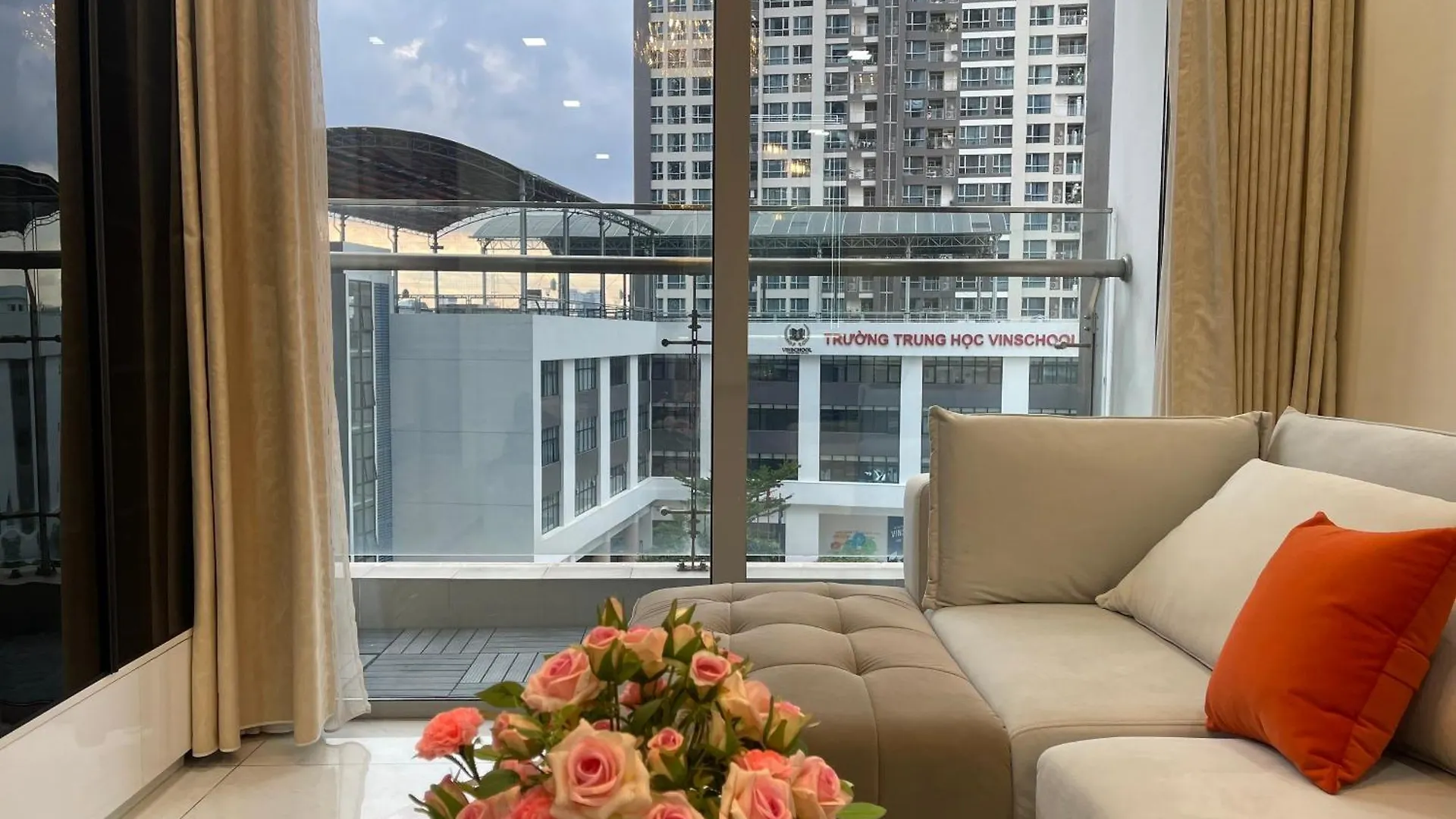 Vinhomes Lux Stay Ho Chi Minh City 0*,